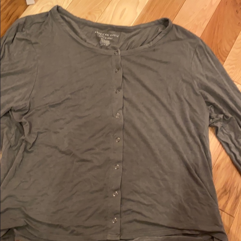 olive green tee